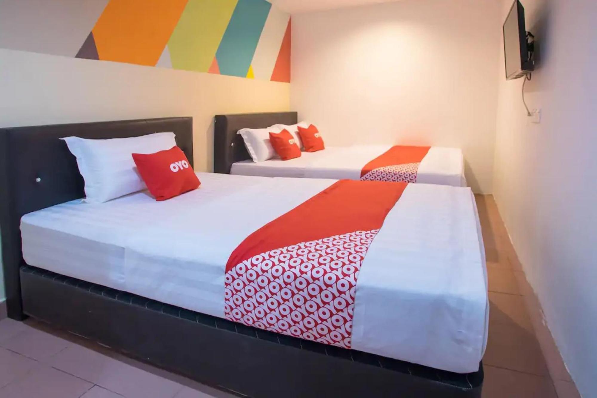 Oyo 90281 Hotel Taj Seksyen 13 Shah Alam Buitenkant foto