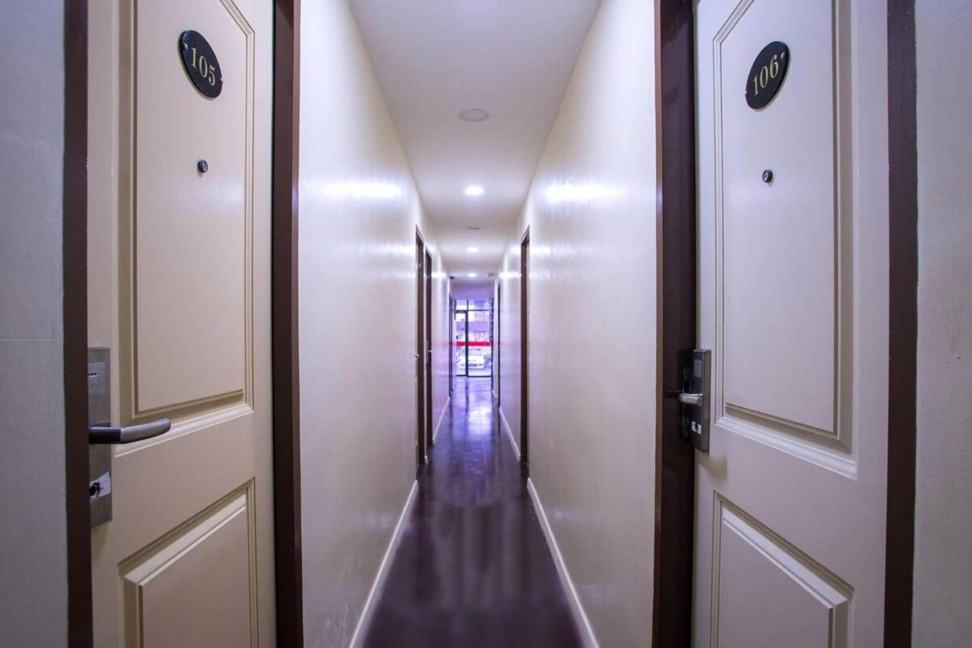 Oyo 90281 Hotel Taj Seksyen 13 Shah Alam Buitenkant foto