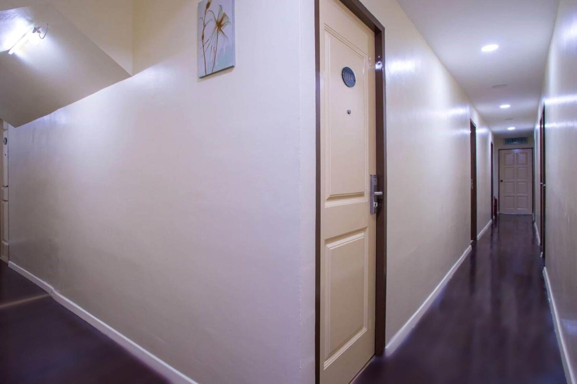 Oyo 90281 Hotel Taj Seksyen 13 Shah Alam Buitenkant foto